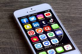 5 Apps Every Trucker Needs